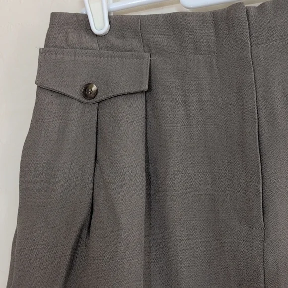 NWT Topshop Tailored Pleat Front Gray Brown Bermuda Flow Shorts - Size 6 Petite - Picture 2 of 9